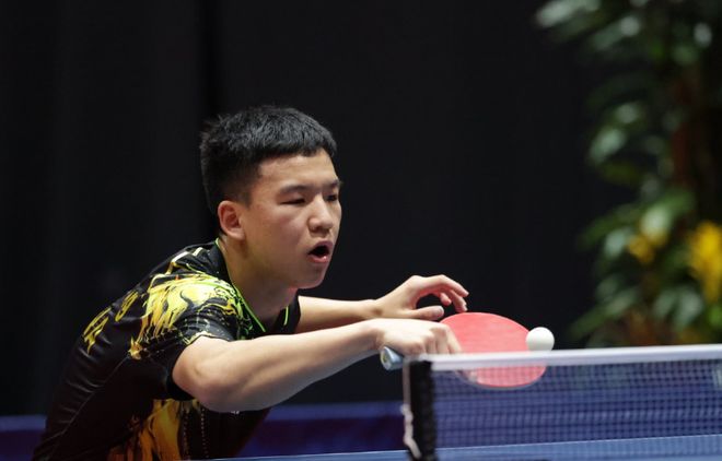 对低的薪水 对低的薪水